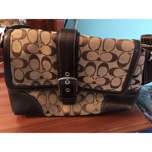 COACH HAMPTON'S SIGNATURE FLAP HANDBAG KHAKI